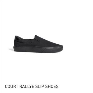 BRAND NEW never worn unisex black adidas slides